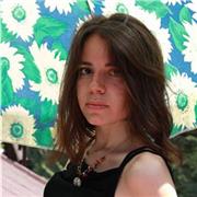 Giovane LAUREANDA IN LETTERE, diplomata al liceo linguistico Esabac impartisce: - Ripetizioni di LINGUA FRANCESE, letteratura o metodologia francese